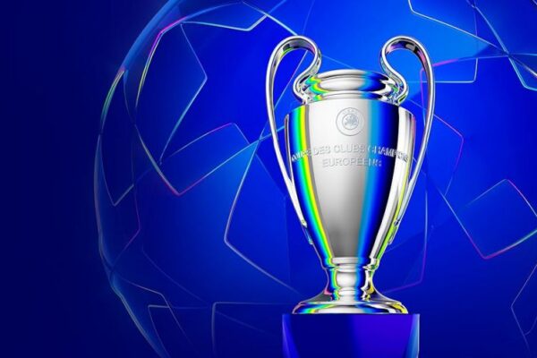 Sự phát triển của Champions League qua từng giai đoạn